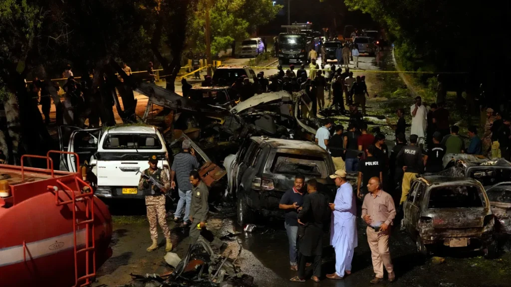 pakistan karachi huge explosion near jinnah international airport three foreign nationals died 324