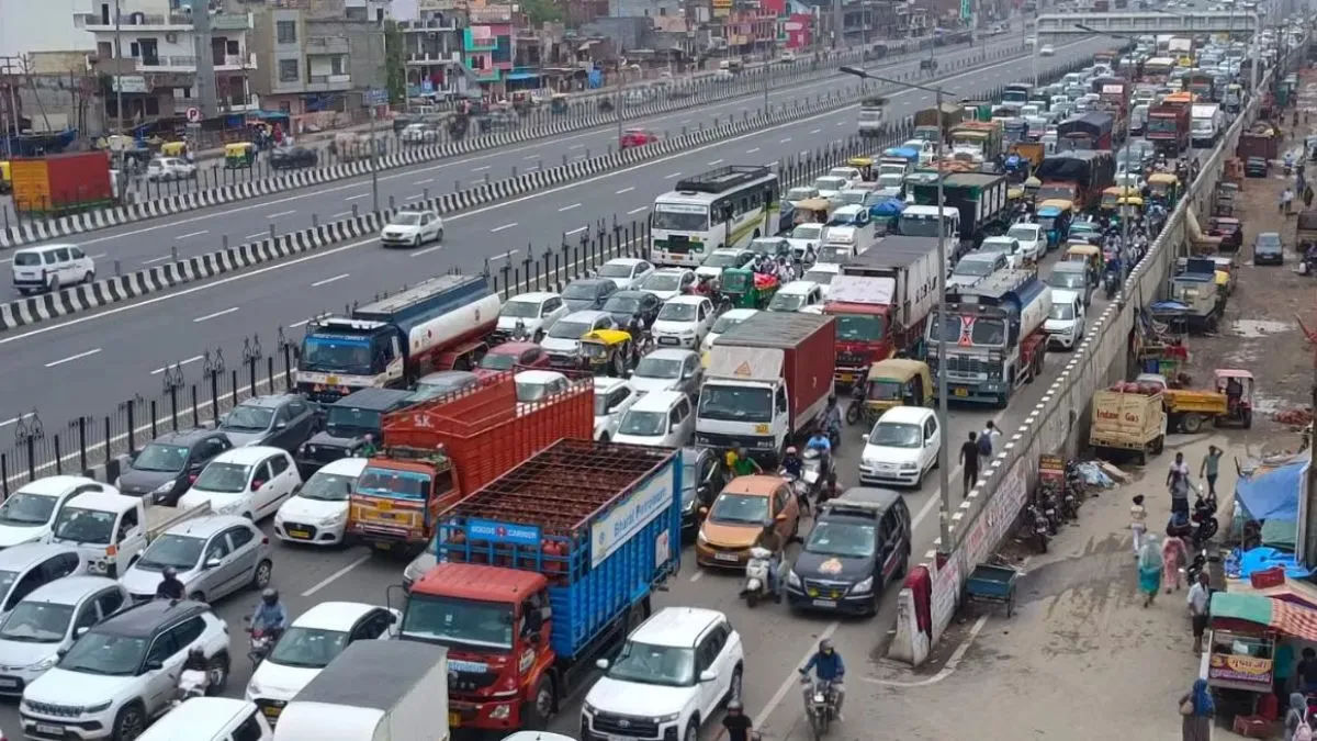 center proposed city logistics plan to reduce pollution and traffic jams in cities read details