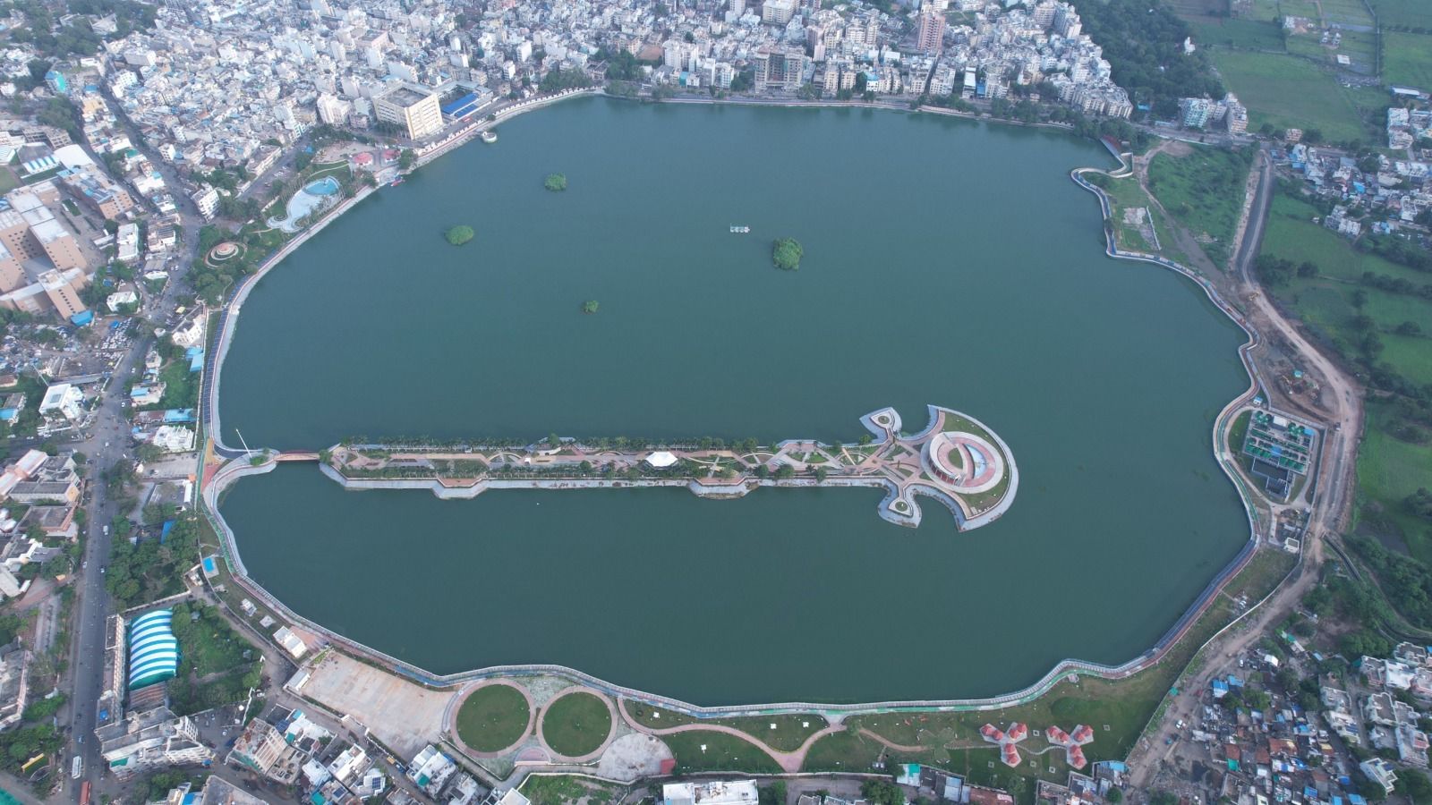 historic city dahod is becoming ultra modern built rs 121 crore command and control center