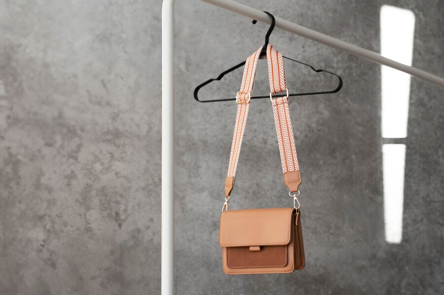 trendy crossbody bags for perfect look know these styling tips article werw