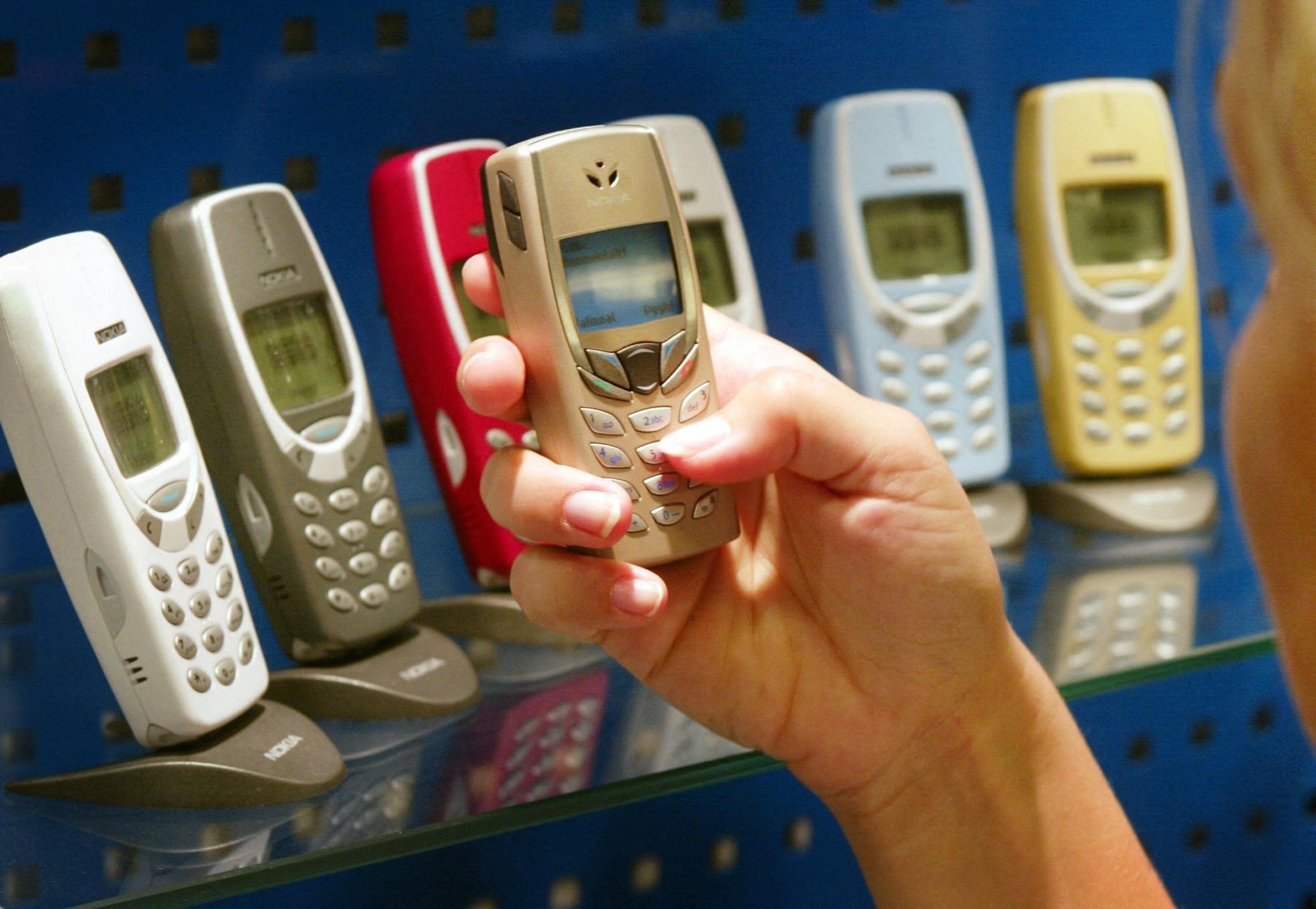 keypad phones are again in demand as people are fad up with smartphone1