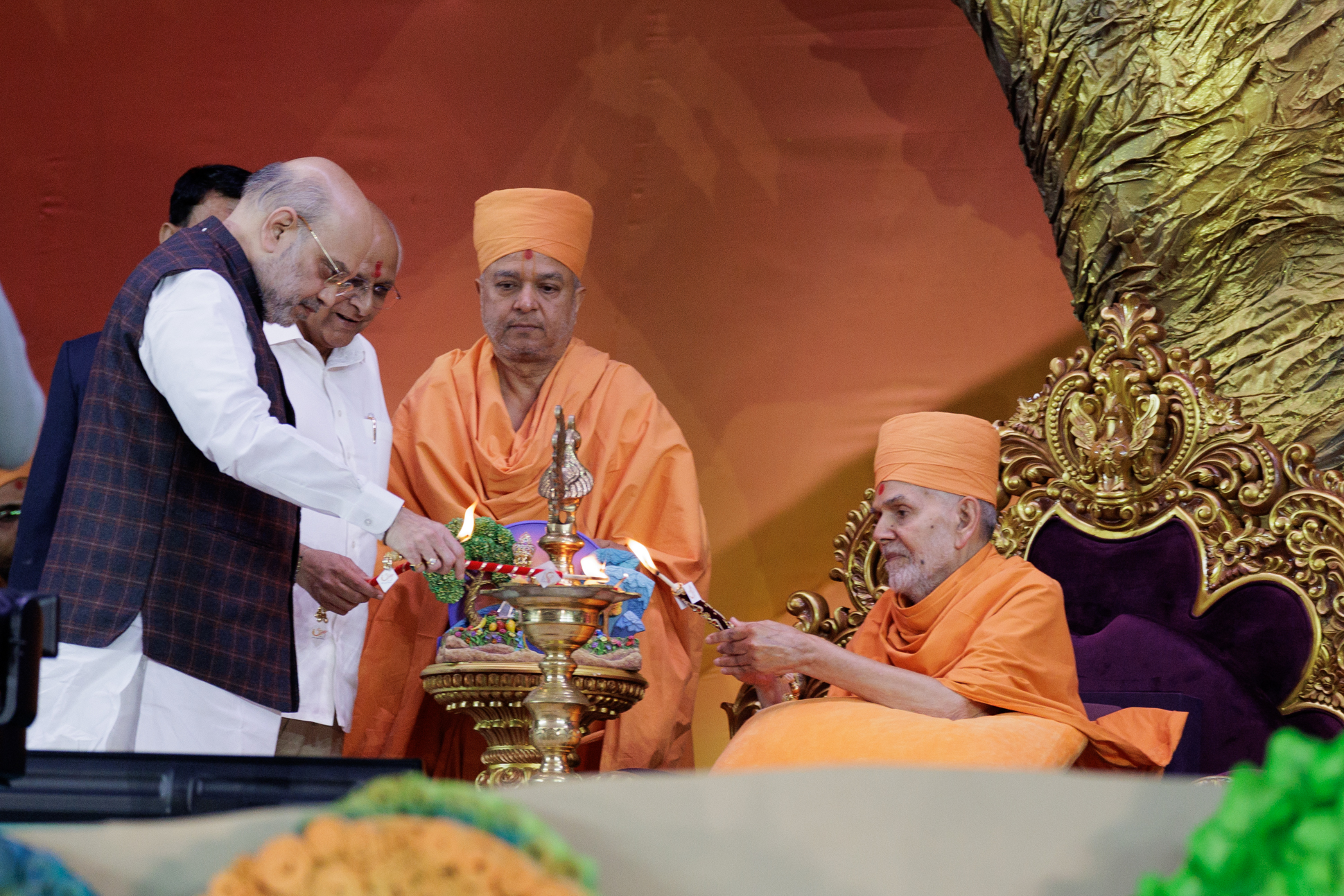 pm modi addresses baps gold festival millions of devotees reach ahmedabad baps swaminarayan sanstharet