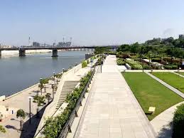 sabarmati riverfront ahmedabad became suicide front many people committed suicide in 11 yearsffewr