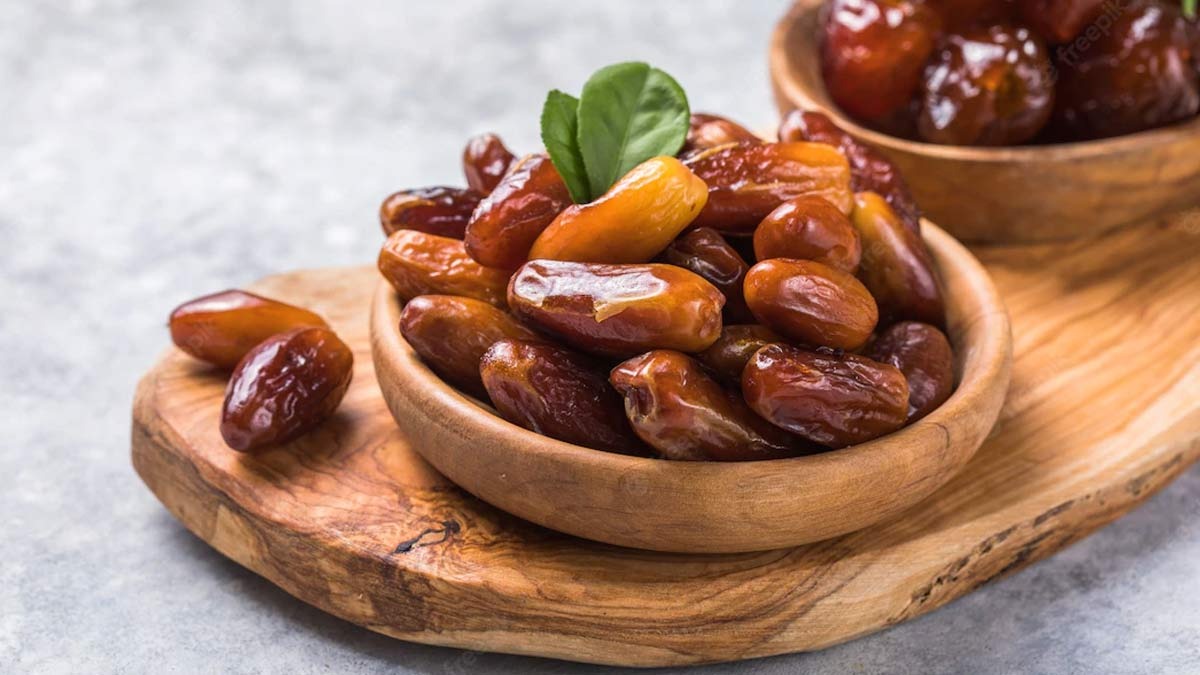 6 health benefits of eating 2 dates daily rojana khajoor khane ke fayde