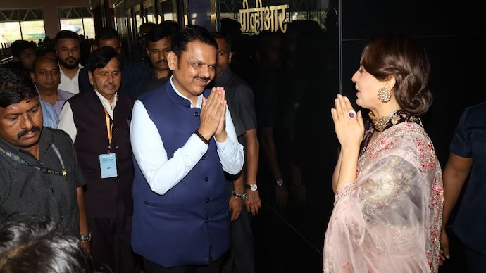 emergency review by maharashtra cm devendra fadnavis congratulates kangana ranaut1