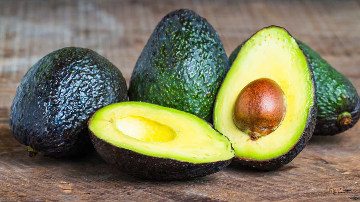 how to use avocado oil for cracked heels in winter2