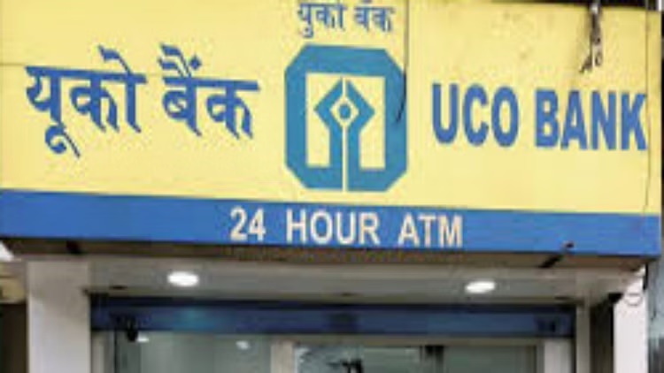 jalore uco bank atm thief tried to cut with cutter machine sanchore captured in cctv in rajasthan1