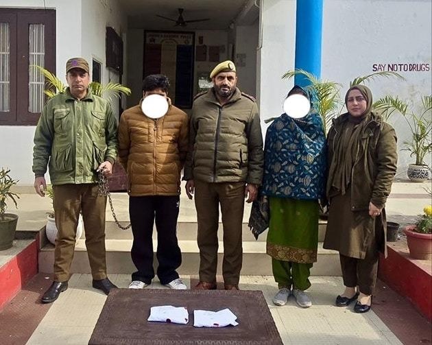 jammu kashmir five alleged drug peddlers arrested with contraband from different places in jammu and kathua2