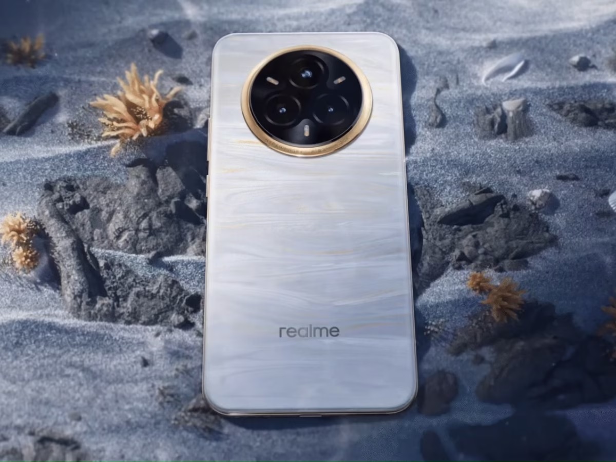 realme 14 pro launches first cold sensitive color changing phone2