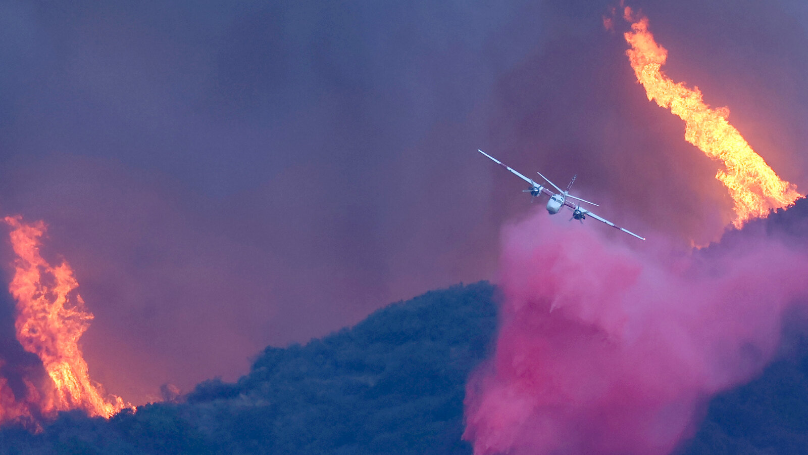 what is the pink liquid that is being used to control the fire in los angelesewr