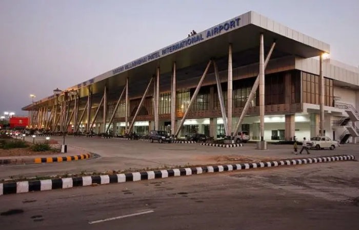 ahmedabad is not included in the top 5 busiest airport1