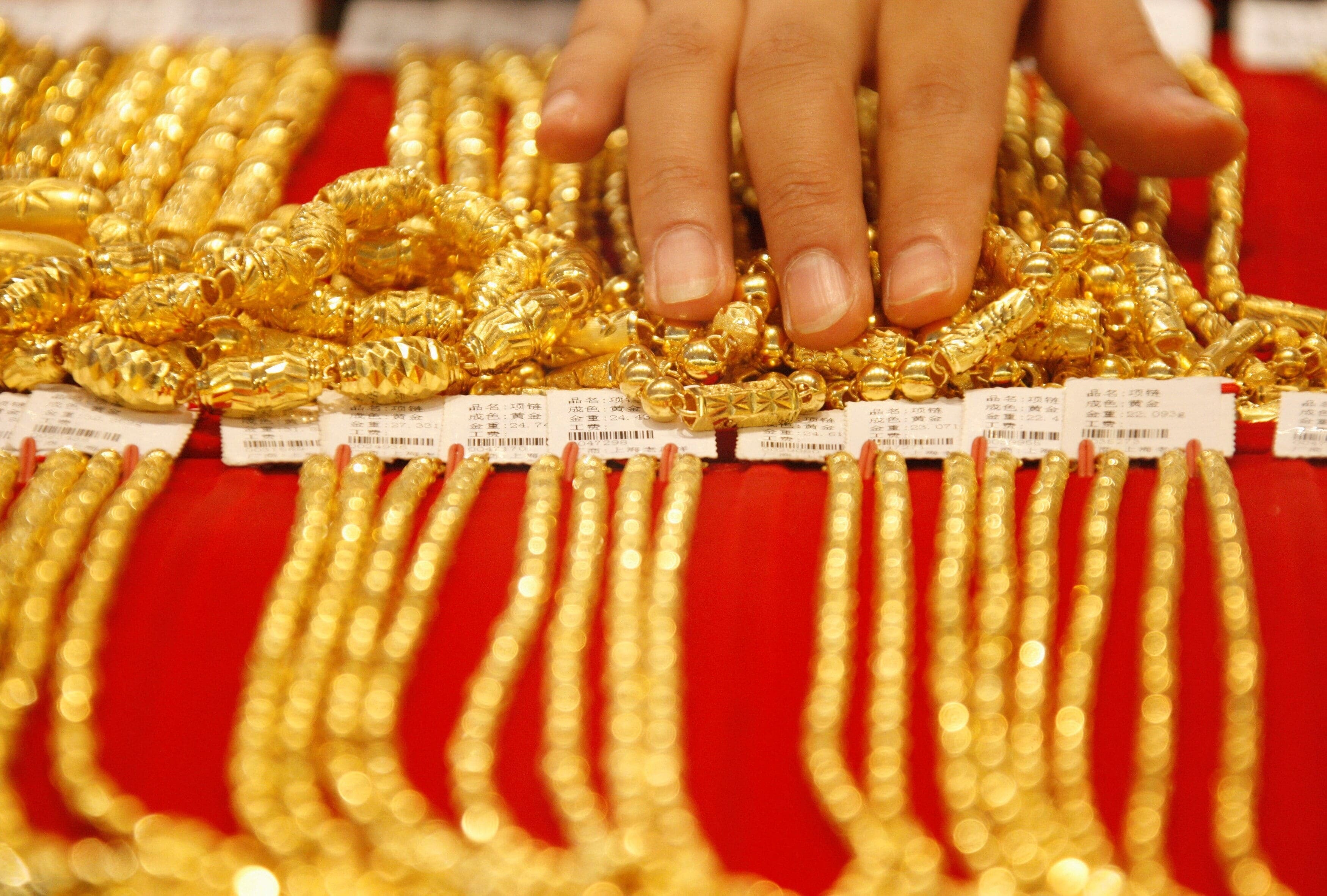 gold futures at all time high on mcx on budget day2