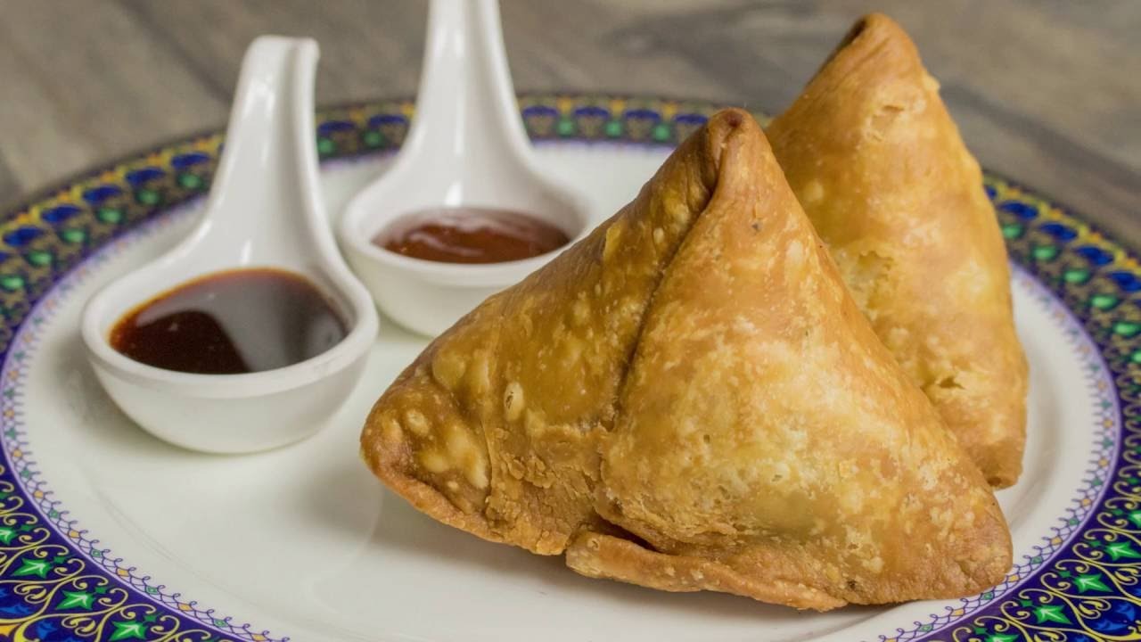 make crispy market like samosas at home the recipe is so easy that everyone can try it2