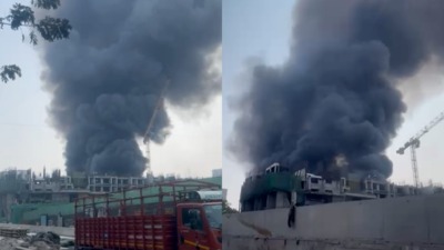 munbai fire breaks out today in oshiwara furniture warehouse fire tender reached on spot in maharashtra2