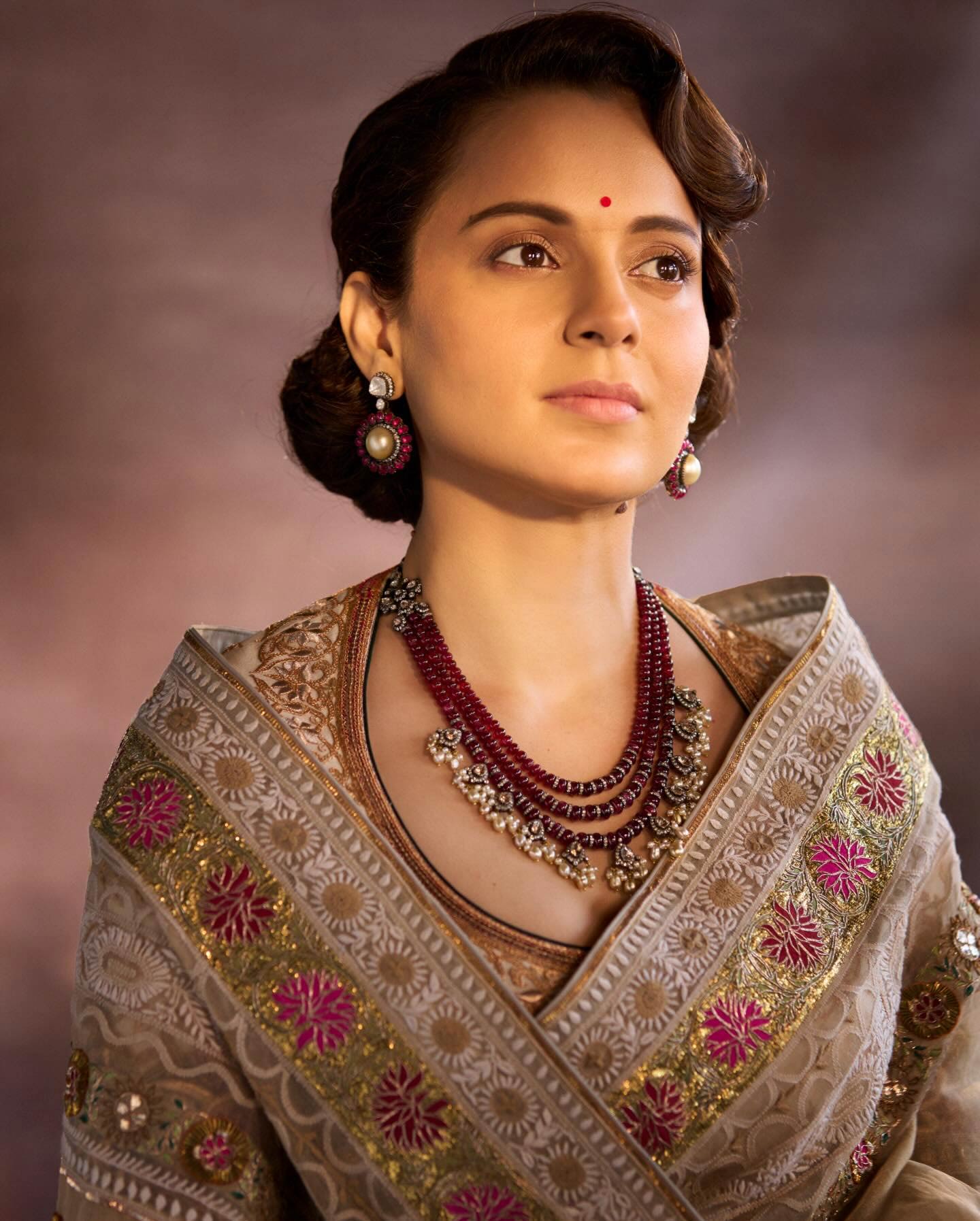 necklace ideas for traditional wear from bollywood actress kangana ranaut