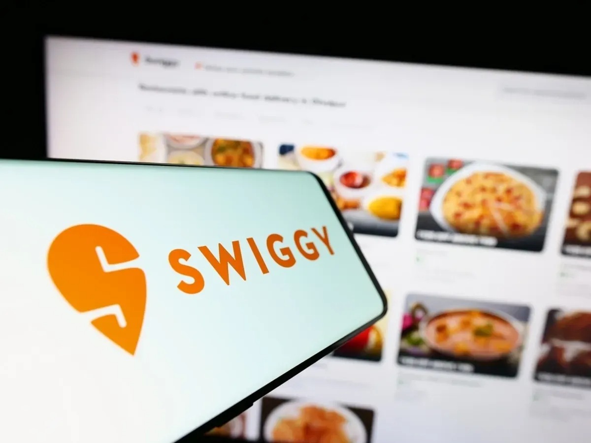 swiggy shareholders loses 50000 crore from stock all time high swiggy slips below ipo price1