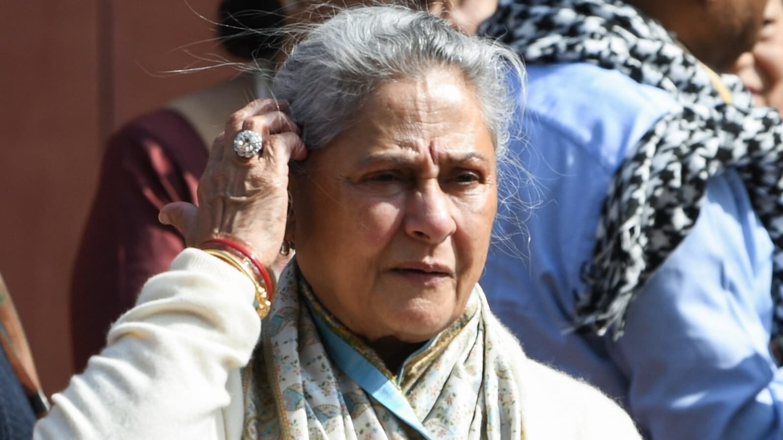 vhp demads jaya bachchan arrest on maha kumbh remark dead bodies thrown in waterbodies1