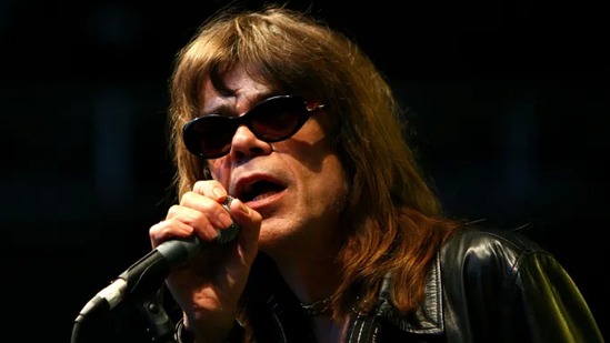 david johansen lead singer of new york dolls passes away at 75 after stage 4 cancer diagnosis