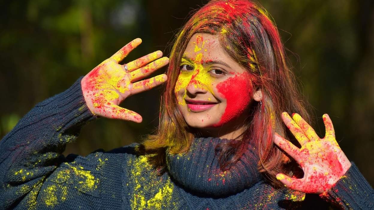 holi 2025 simpl hair care tips to prevent dryness and damage after playing with colors1