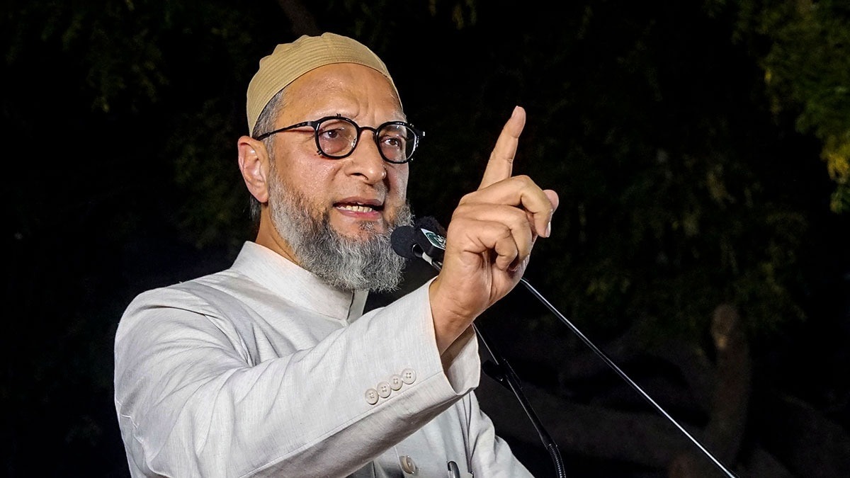 maharashtra government banned issue of delayed birth certificate asaduddin owaisi raised the matter