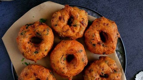 once you eat it you will keep eating it make this tasty medu vada with semolina the recipe is very easy1