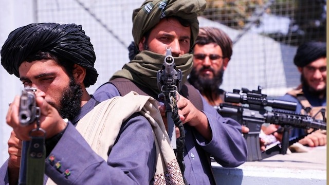 pakistan accused afghan taliban for use us weapons against islamabad raised the concern before international community1