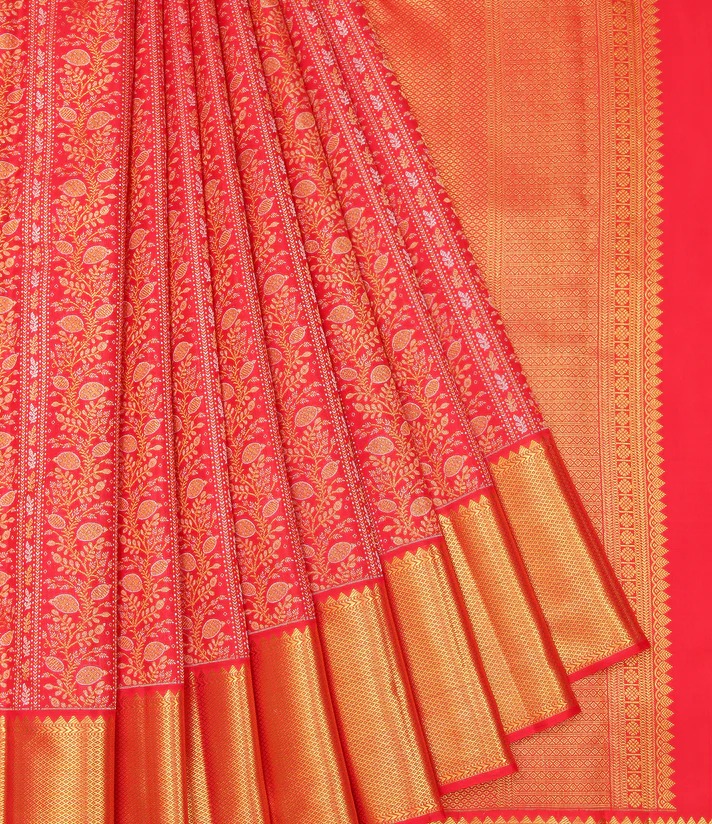 these type sarees must have for new brides wedding2