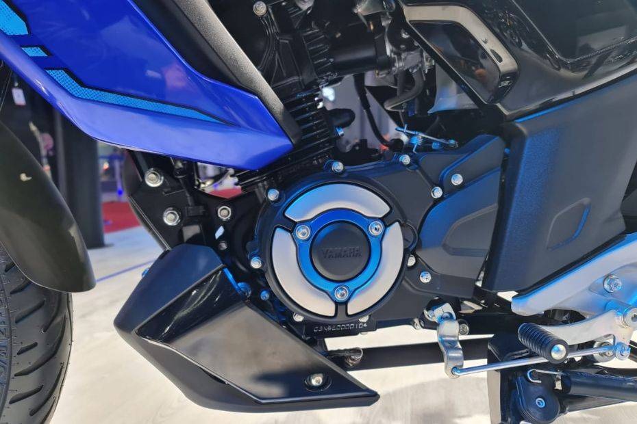 yamaha fzs fi hybrid vs fzs fi india first hybrid bike launched know how it differs from petrol version1