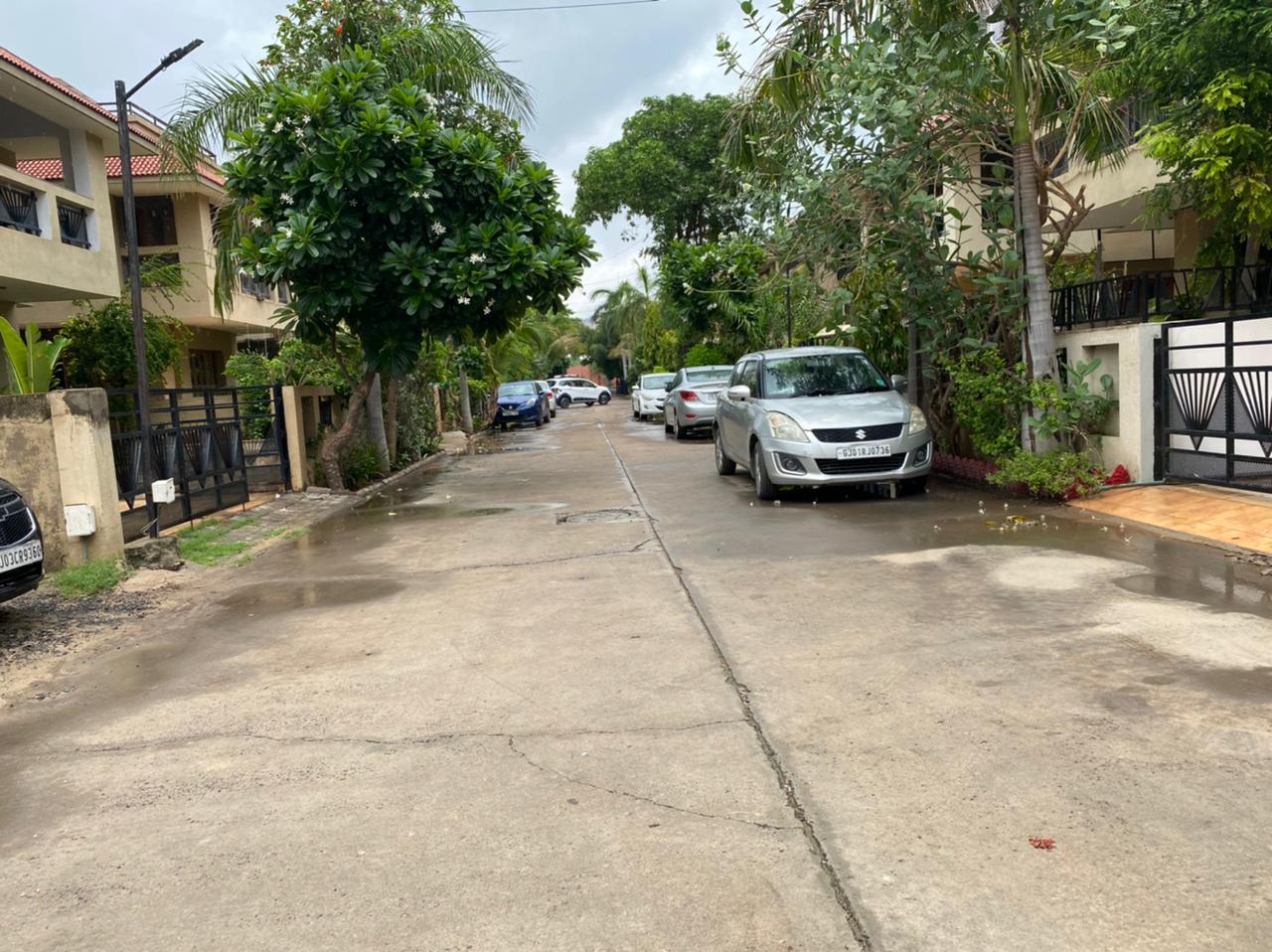 પરિવાર સાથે બહાર ગયેલા ફેક્ટરી માલિકના ઘરમાં તસ્કરો ત્રાટક્યા WhatsApp Image 2022 08 12 at 5.36.37 PM 1