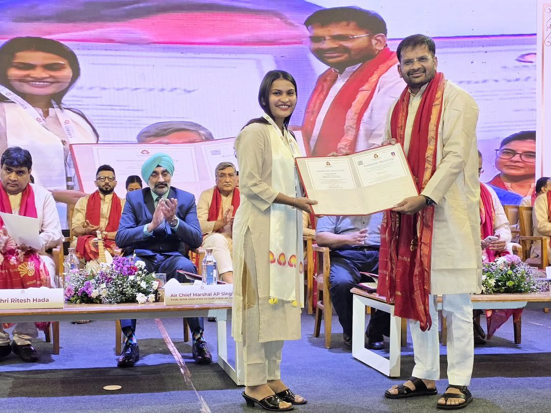 સિવાના નિવાસી દેવિકા જૈનને કર્ણાવતી યુનિવર્સિટી, અમદાવાદમાં ગોલ્ડ મેડલ મળ્યો WhatsApp Image 2025 11 07 at 9.09.42 PM