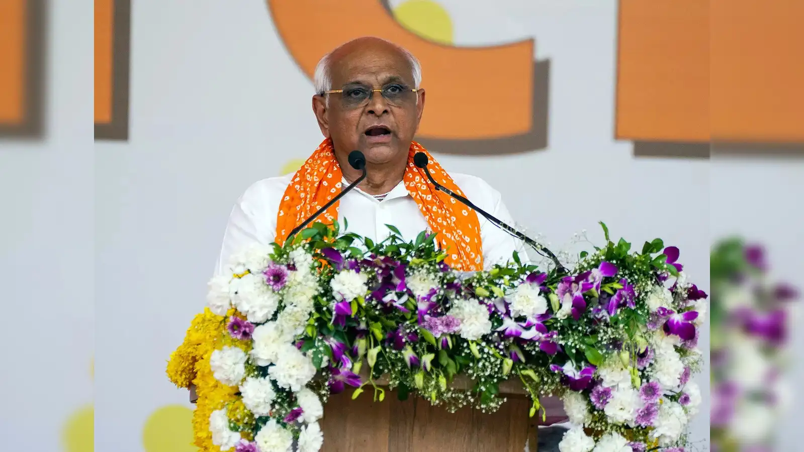 Grand welcome from the new BJP president and ministers in the presence of Chief Minister Bhupendra Patel at the Saurashtra Leuva Patel Samaj Mahasammelan