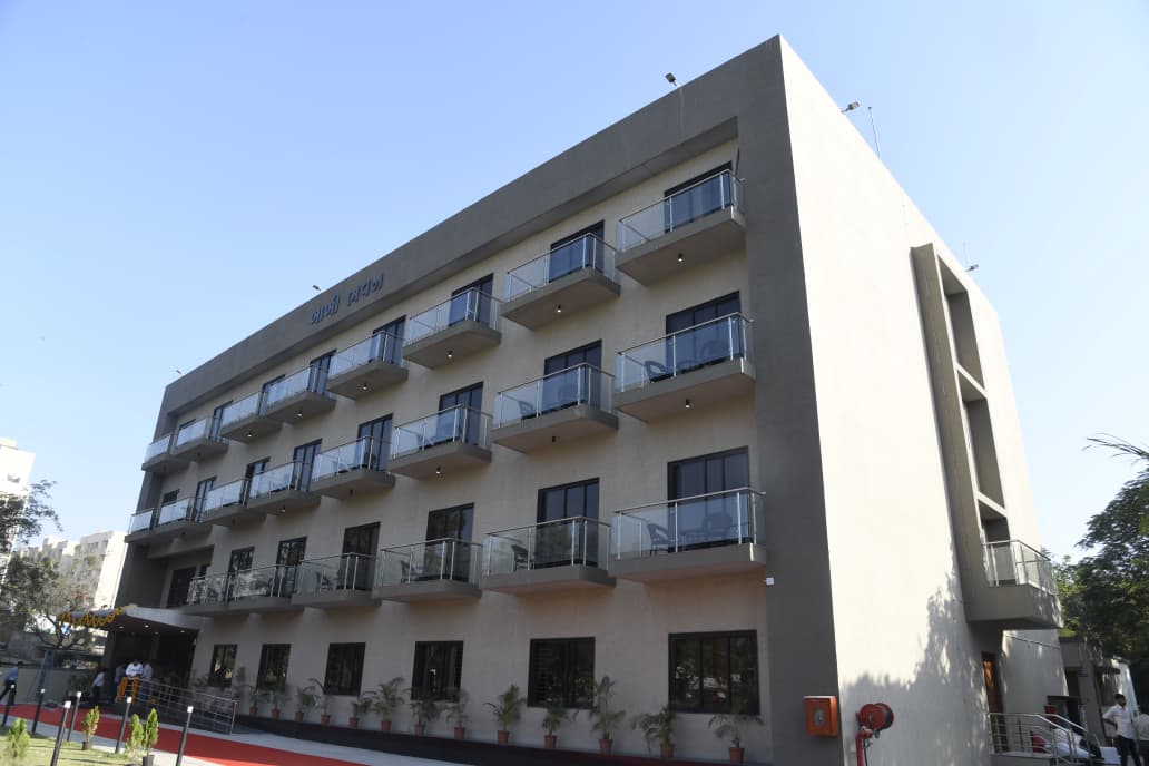 Inauguration of 8.50 crore Khakhi Bhavan in Makarba all facilities available for police