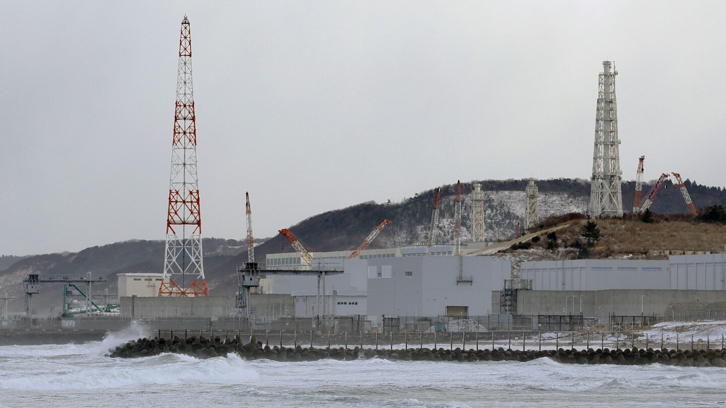 Fukushima nuclear plant shuts down within hours of restart TEPCO claims no safety risk