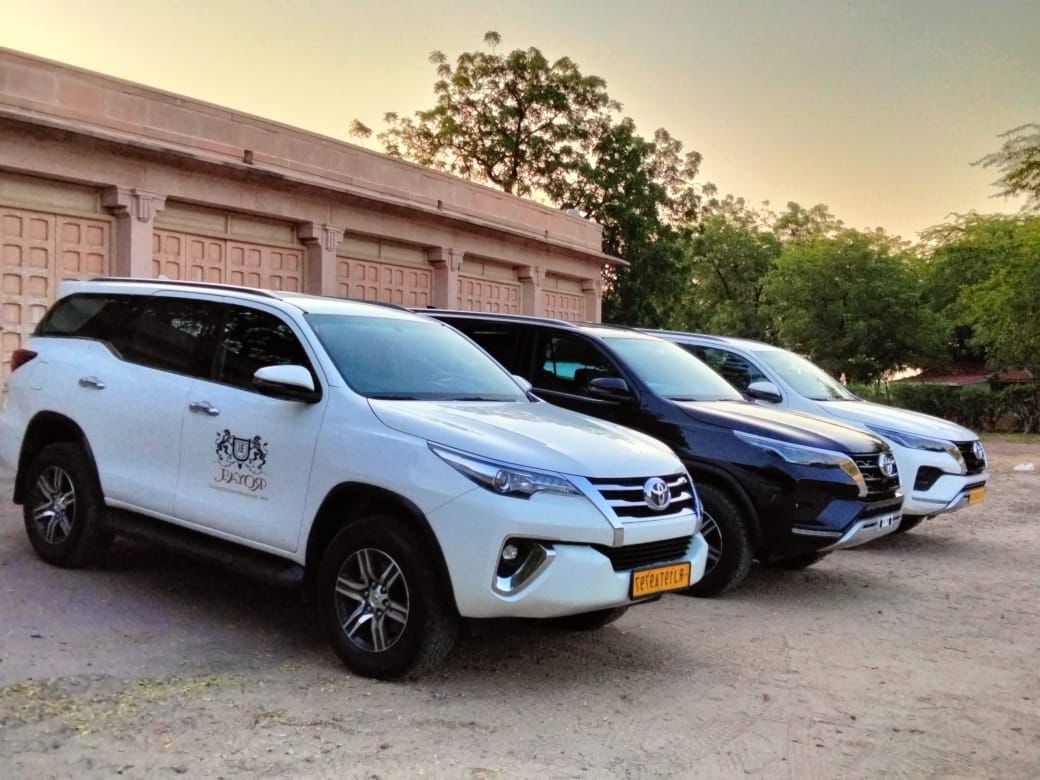 Passenger tax on tourists in Jaisalmer private cars and taxis will cost Rs 50 100