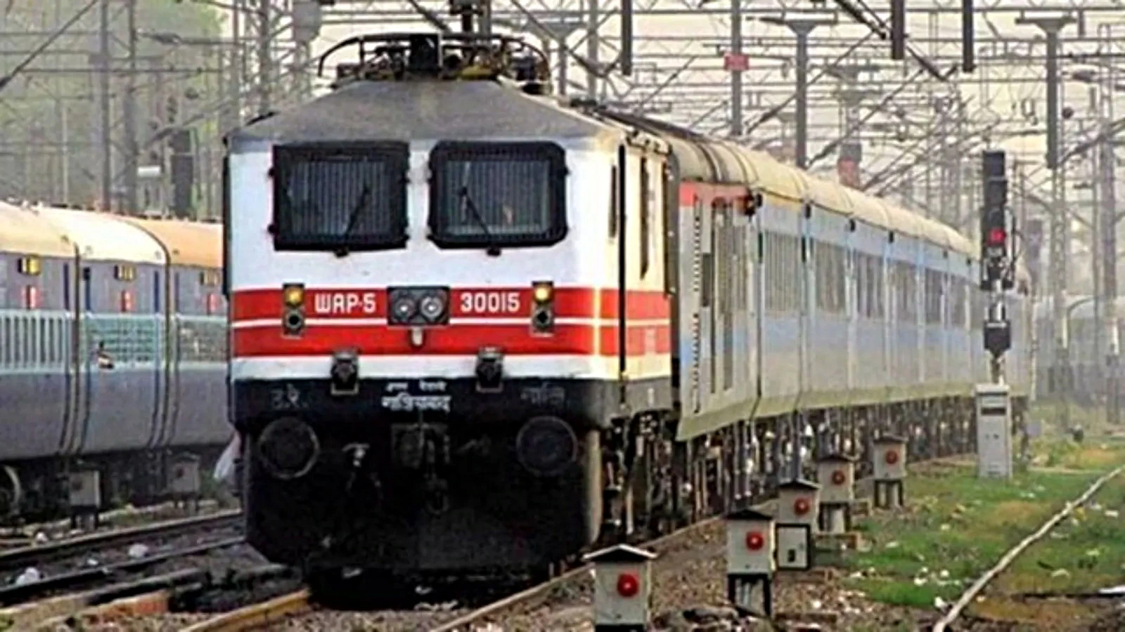 Some Western Railway trains affected due to power block will run with a delay of 90 minutes