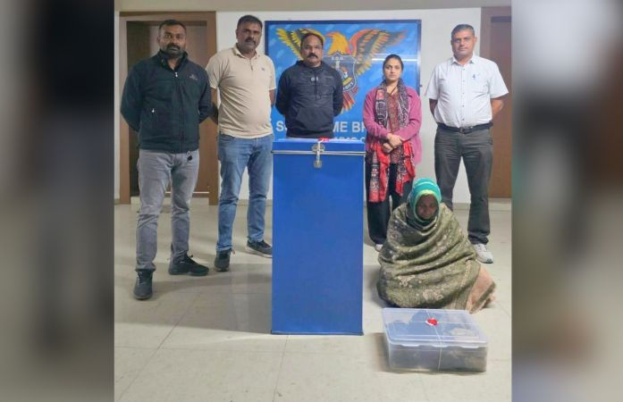 Woman caught with large quantity of ganja in Ahmedabad crime registered against brother and daughter