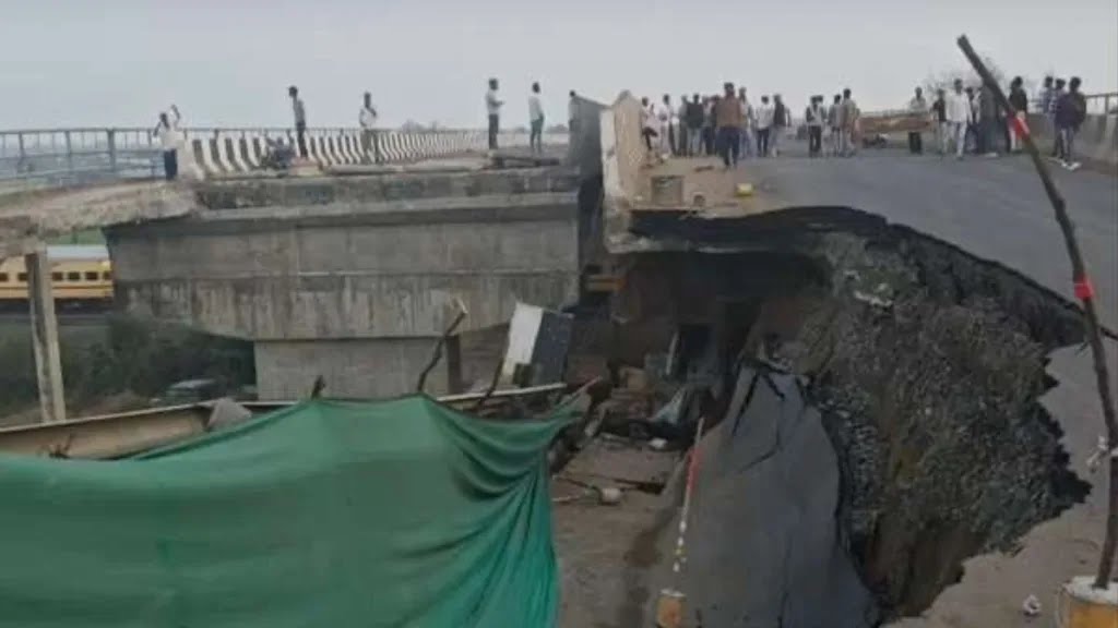 A 400 crore bridge on Jabalpur Bhopal NH 45 in Madhya Pradesh collapsed in 4 years