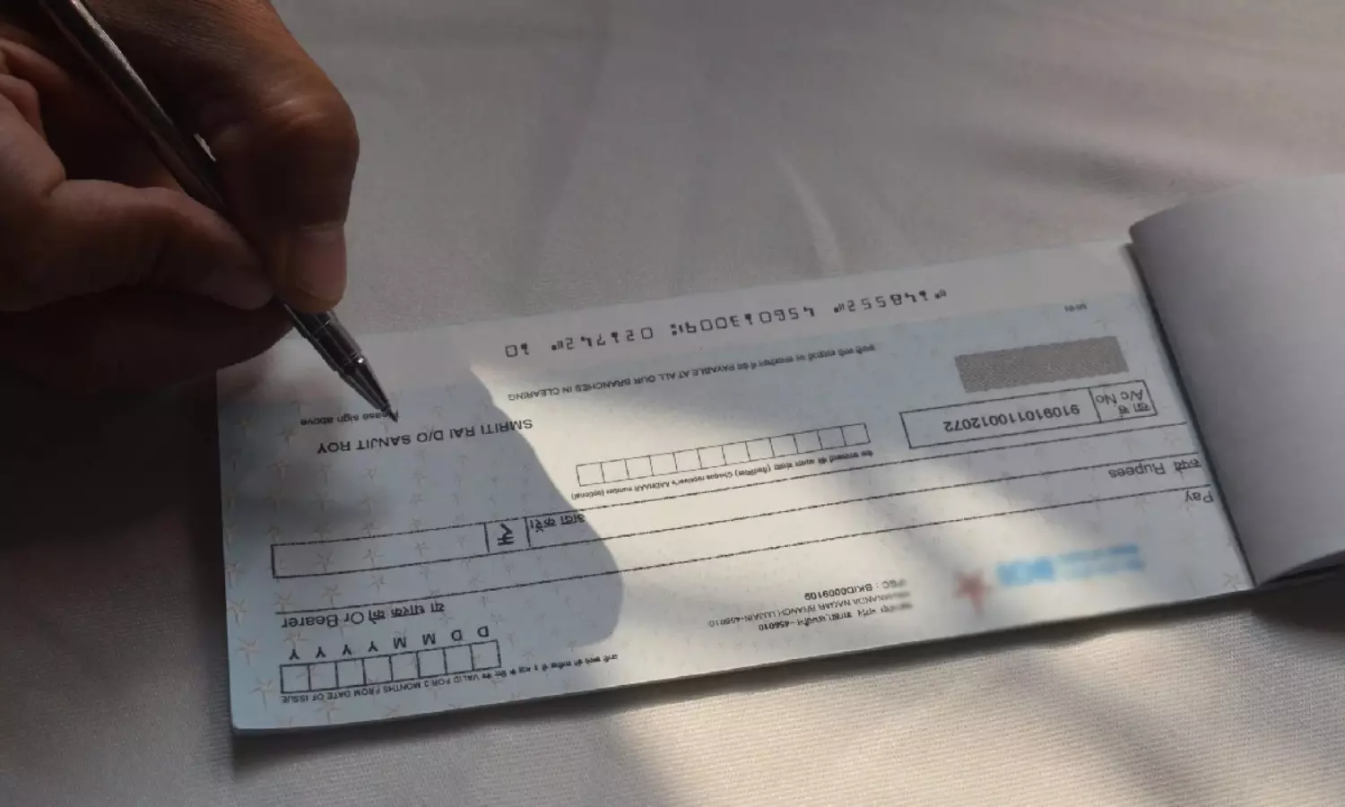 Accountant transferred Rs 34.83 lakh through 11 cheques with duplicate signature complaint registered