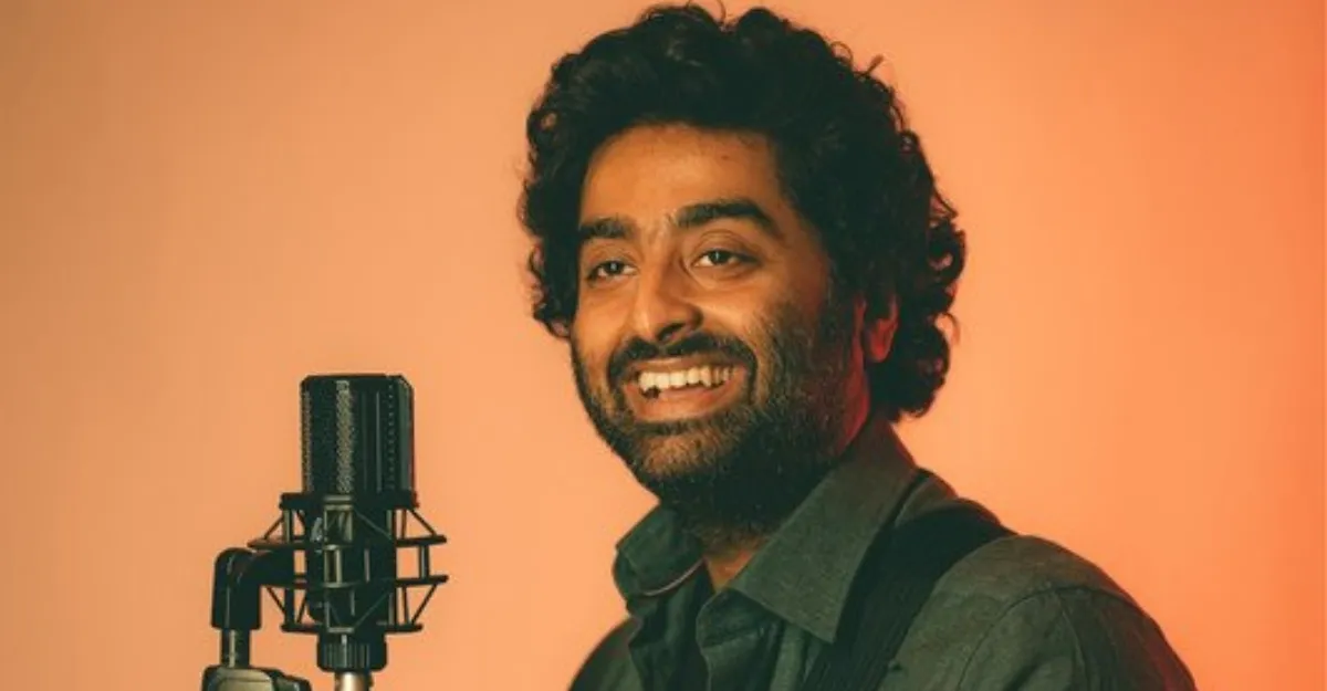 After retirement Arijit blossomed in a live show in Kolkata videos of emotional moments go viral