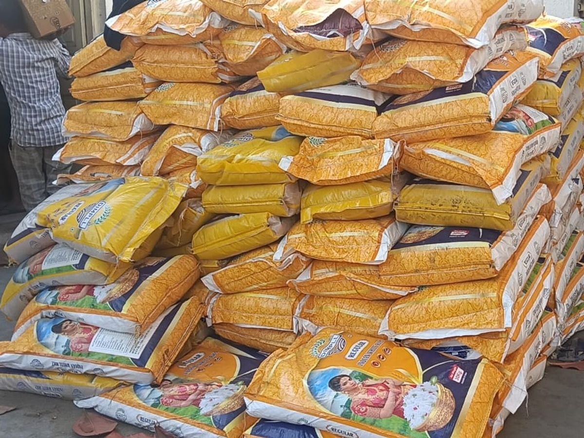 Ankleshwar Expressway Driver cleaner arrested with liquor worth Rs 2.24 crore hidden in rice sack 3 declared wanted