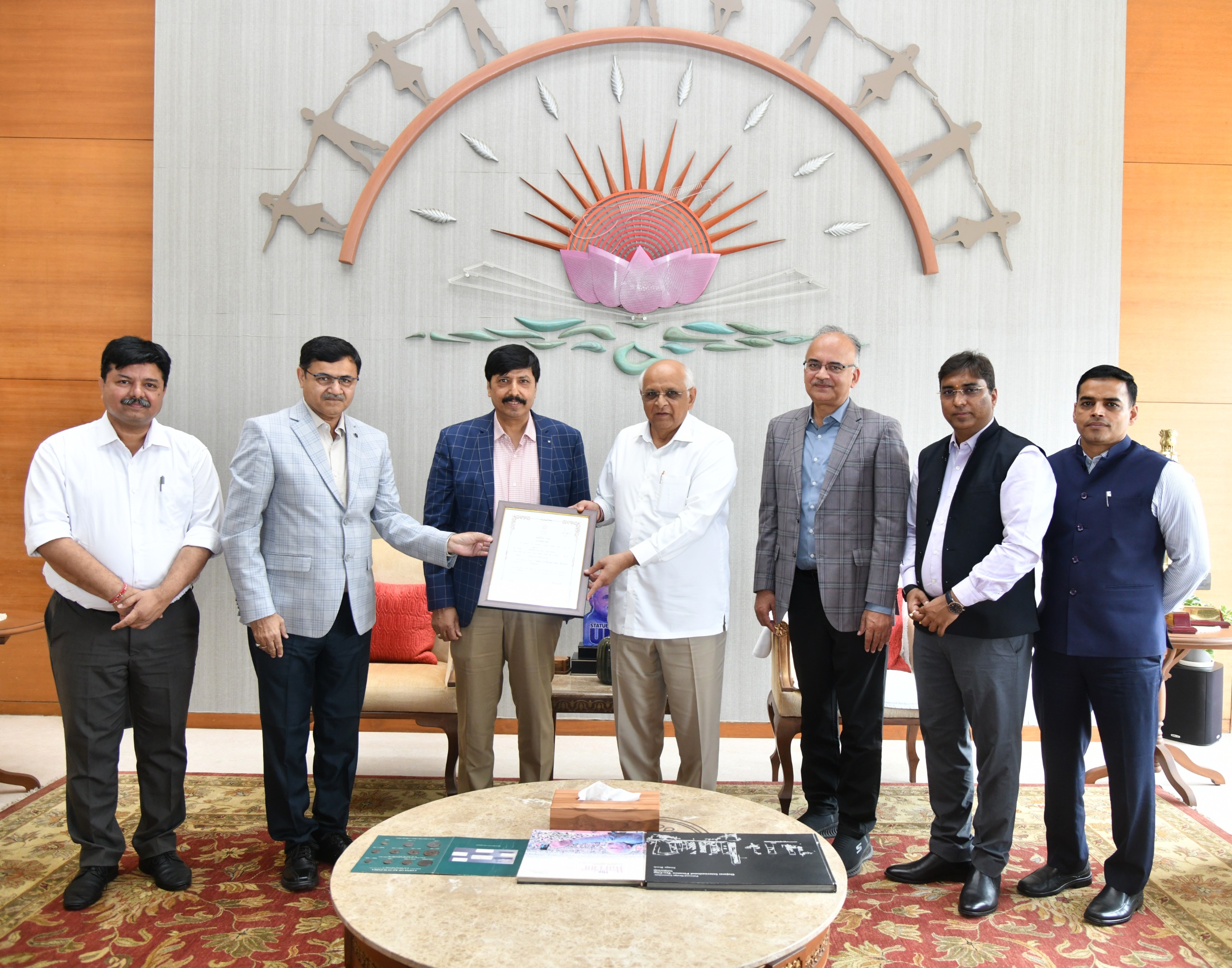 Gujarats tableau wins Popular Choice Award for the fourth consecutive time at the Republic Day Parade