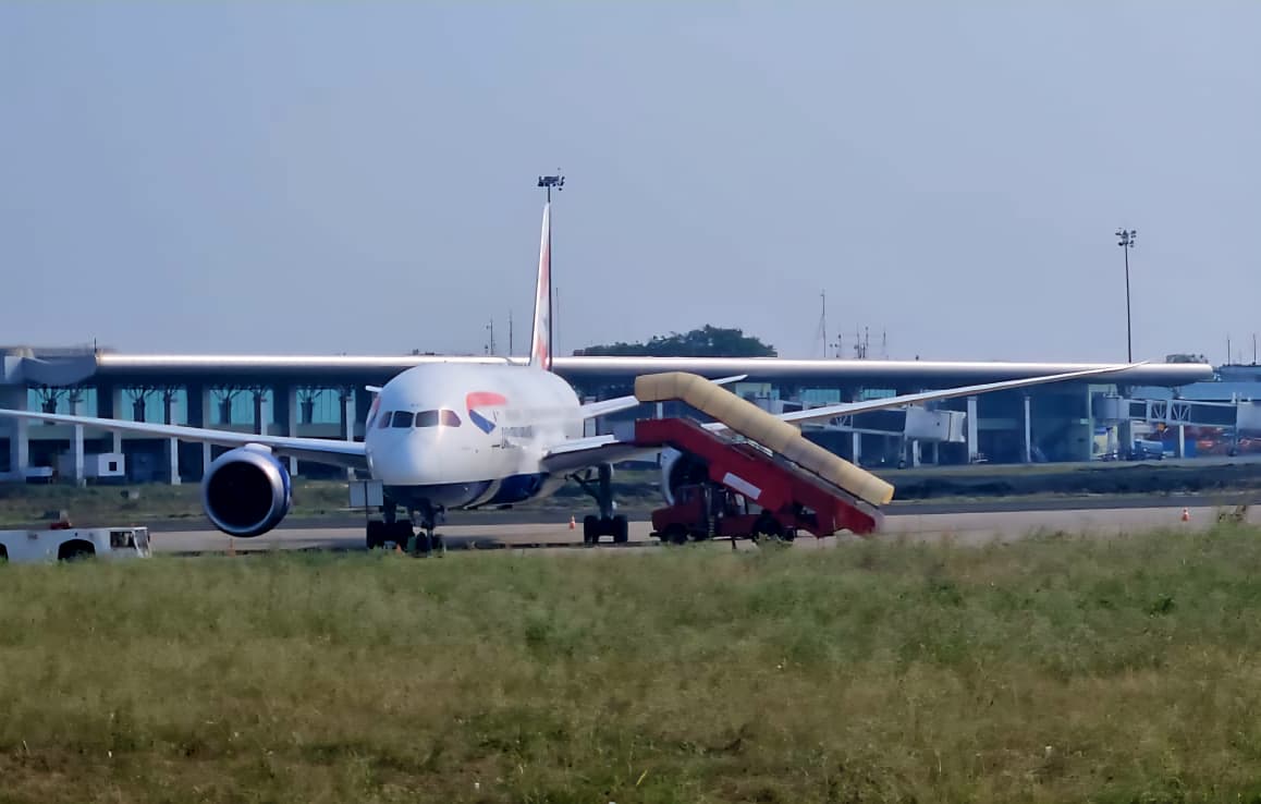 લંડન-હૈદરાબાદ બ્રિટિશ એરવેઝ ફ્લાઈટને નાગપુરમાં ટેકનિકલ અને હવામાન સમસ્યાના કારણે ઈમરજન્સી લેન્ડિંગ કરાવવી પડી London Hyderabad British Airways flight had to make emergency landing in Nagpur due to technical and weather issues