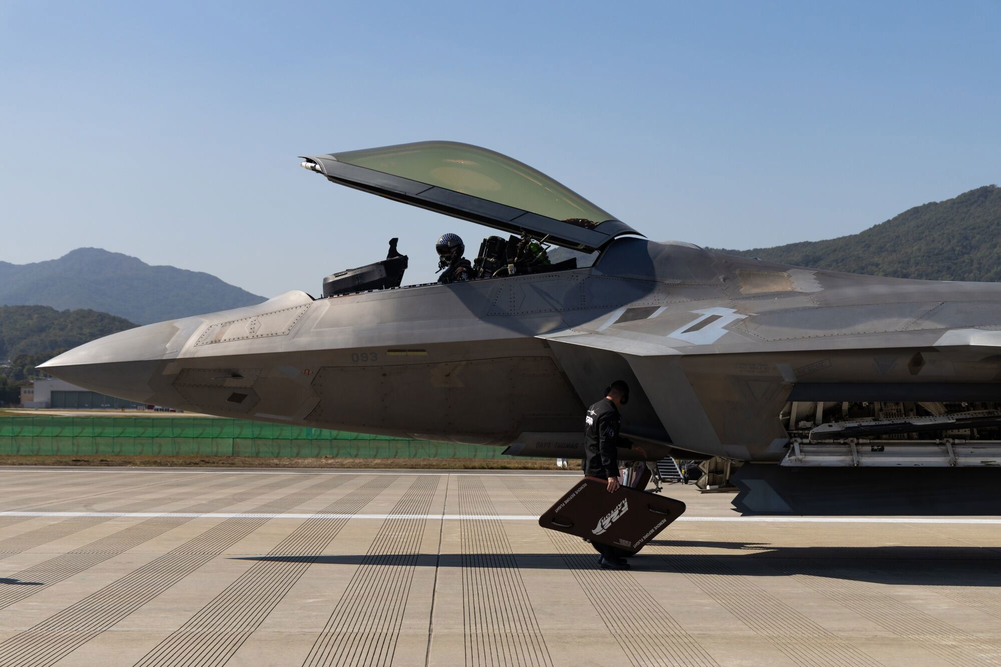 United States China fighter jets face off near Korean Peninsula tensions rise