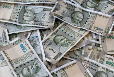 1659 fake notes worth Rs 5.67 lakh found in 18 banks in Ahmedabad SOG investigation underway