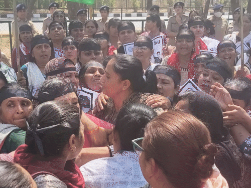 ASHA workers protest on Womens Day police detain them for demanding salaries and rights