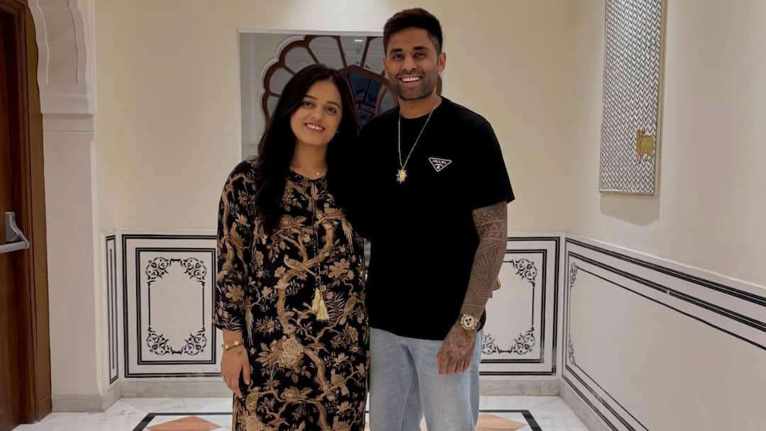 બેબી શાવર વીડિયો વાયરલ: કેપ્ટન સૂર્યકુમાર યાદવ ટૂંક સમયમાં બનશે પિતા Baby shower video goes viral Captain Suryakumar Yadav will soon become a father