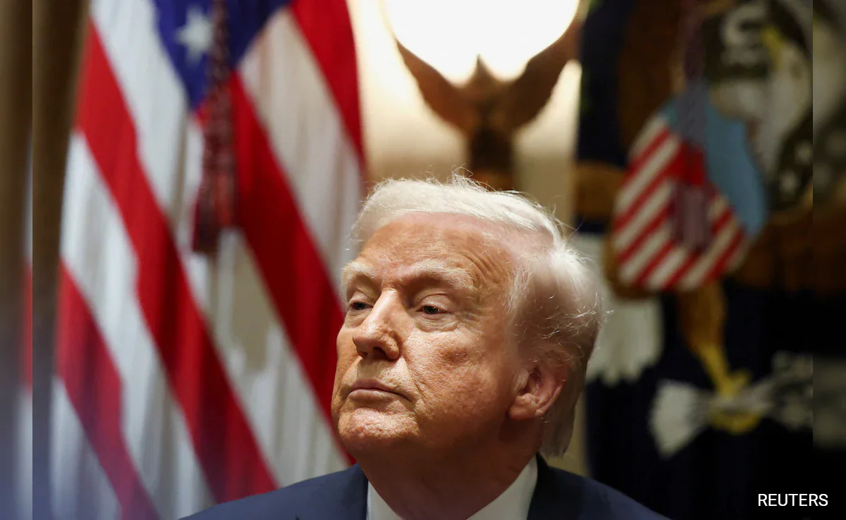 Donald Trumps plan Free tickets and 2600 bonus offered to illegal immigrants to leave the US