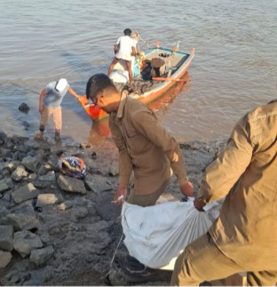 સુરત વોર્ડમાં મૂર્તિ વિસર્જન વિવાદ: SI દેવેન દેસાઈ સામે બરતરફીની માંગણી GARVI GUJARAT 2 2