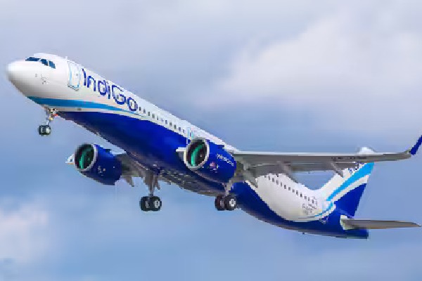 મિડલ ઇસ્ટ તણાવ વચ્ચે IndiGoએ ફ્લાઇટ ભાડું વધાર્યું, મુસાફરો પર ₹425થી ₹2300 ફ્યુઅલ સરચાર્જ લાગુ IndiGo hikes flight fares amid Middle East tensions imposes fuel surcharge from ₹425 to ₹2300 on passengers