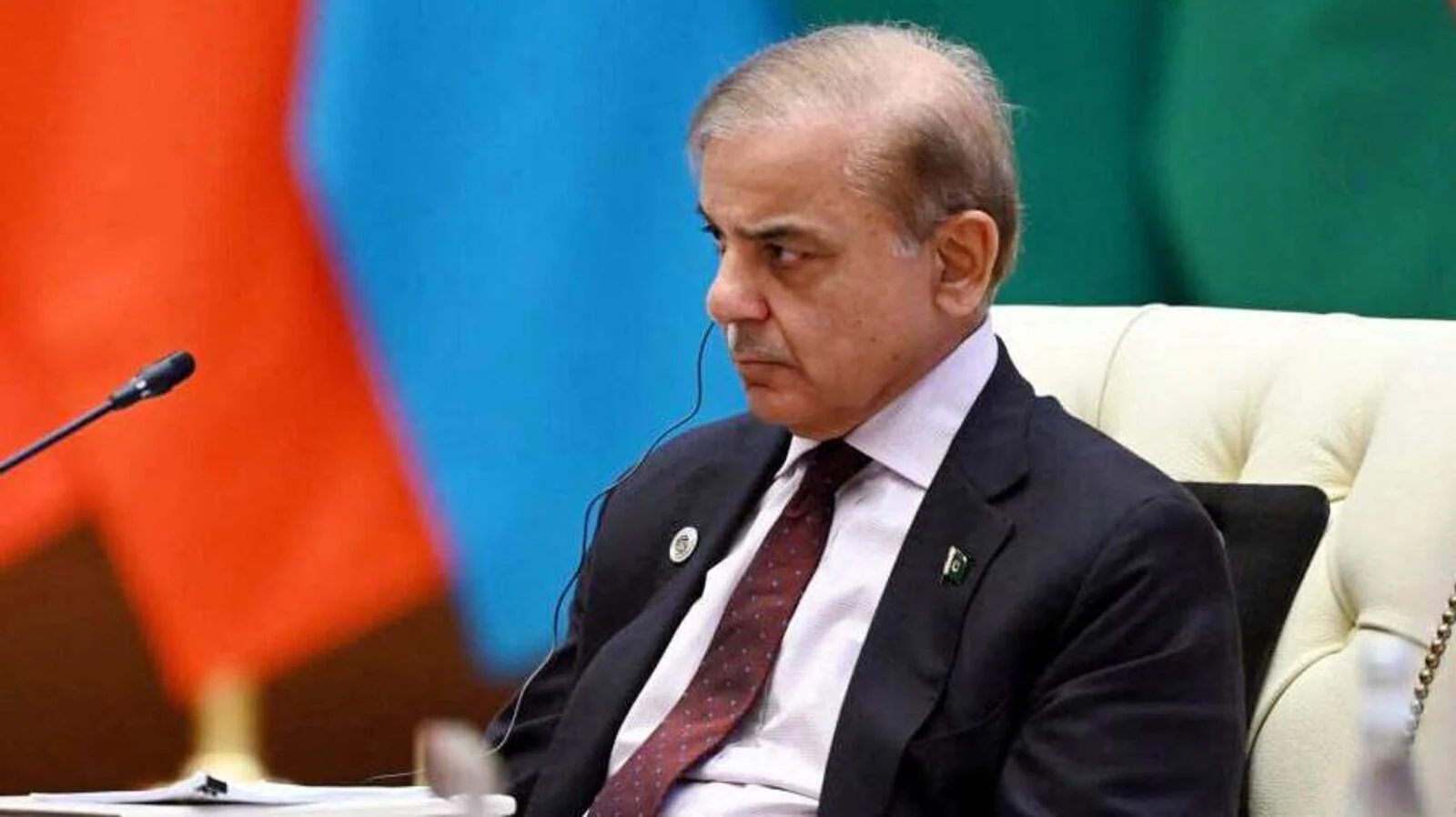 પાકિસ્તાનમાં ગરીબી ૨૫ કરોડને વટાવી, દર ૪૩.૫% પહોંચ્યો – શહબાઝ સરકાર કંગાળ Poverty in Pakistan crosses 25 crores rate reaches 43.5 – Shahbaz government is poor